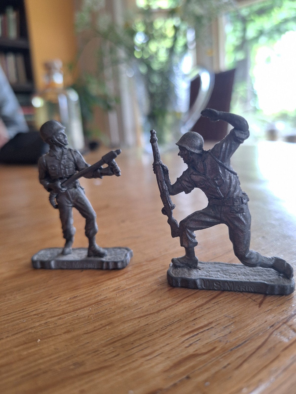 Vintage US Marine metalen soldaatjes - set van 2, Verzamelen, Ophalen of Verzenden, Gebruikt