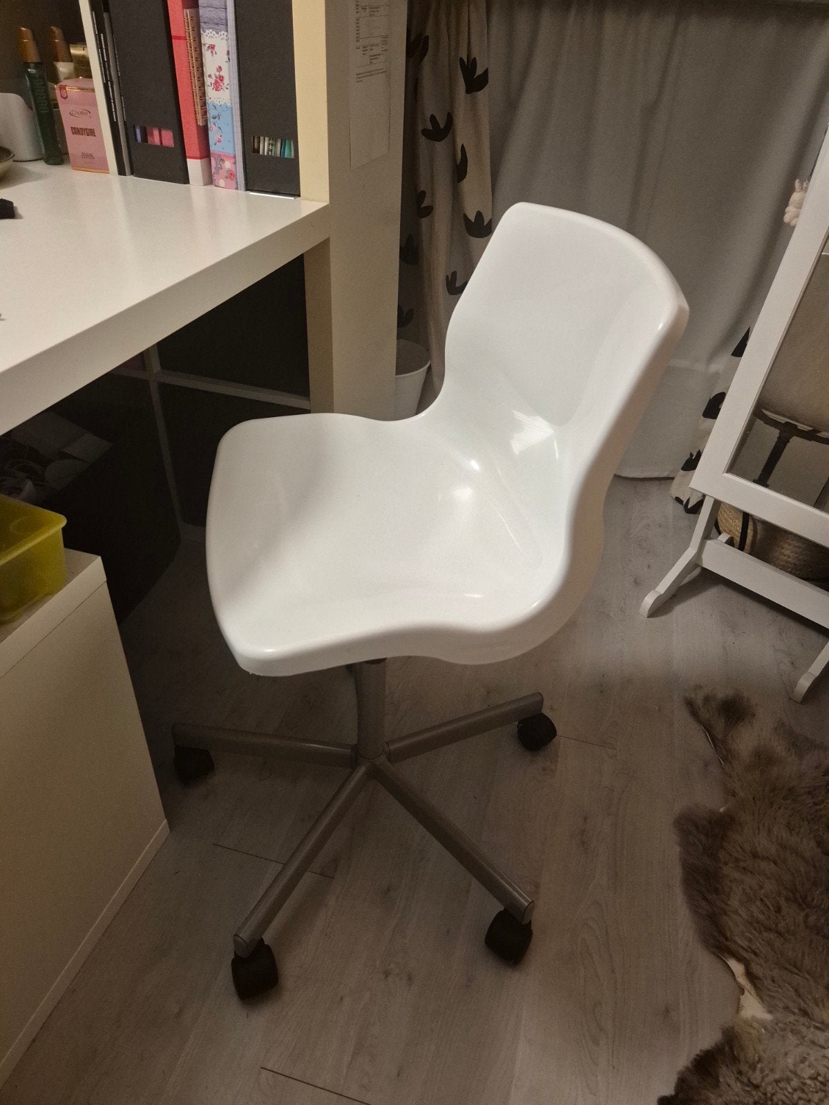Ikea witte Bureaustoel op wieltjes, Huis en Inrichting, Bureaustoelen, Gebruikt, Bureaustoel, Wit, Ergonomisch, Ophalen
