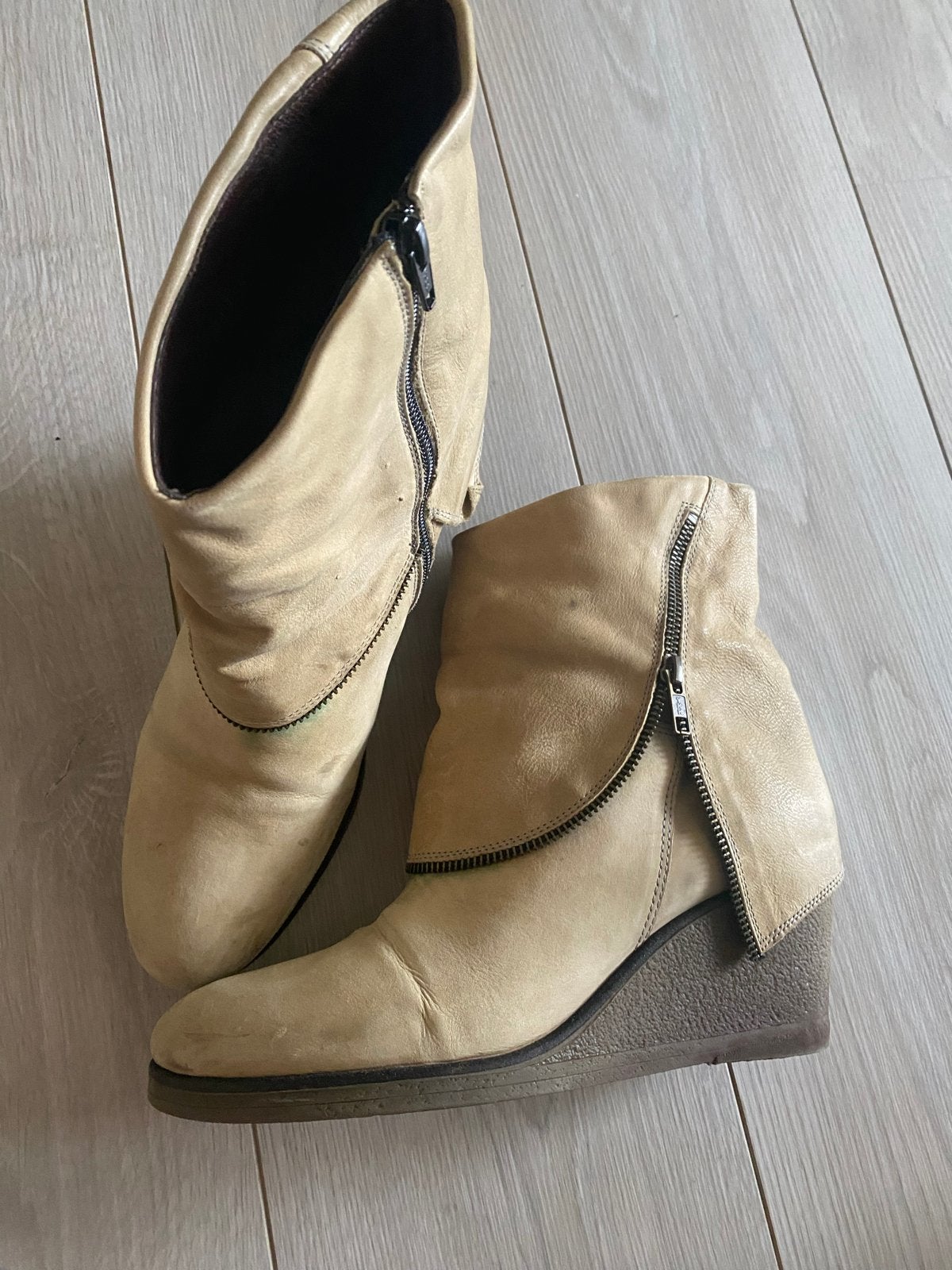 Leuke schattige echte leer enkellaarzen maat 41 van Via Vai, Kleding | Dames, Beige, Lage of Enkellaarzen, Ophalen of Verzenden