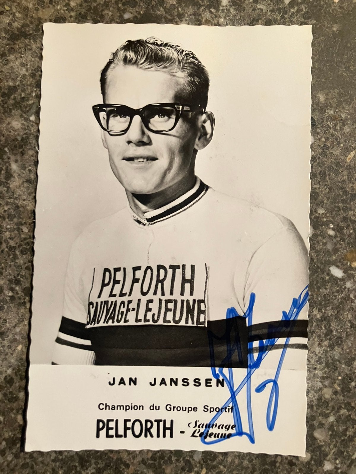 Jan Janssen - handtekening op kaart wielrennen - Pelforth, Ophalen of Verzenden, Gebruikt, Overige sporten, Spelerskaart