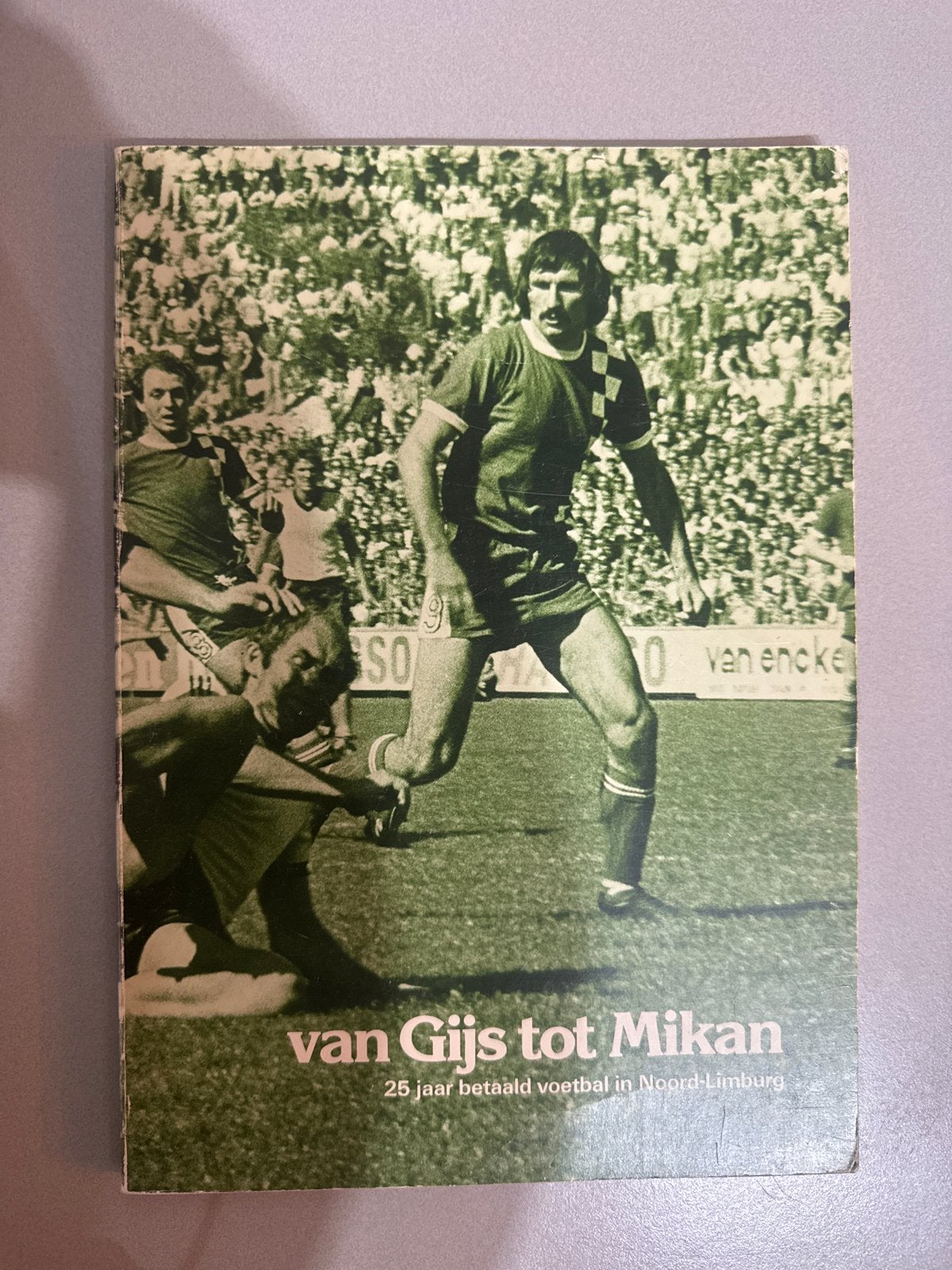 Van Gijs tot Mikan: 25 jaar betaald voetbal Noord-Limburg, Ophalen of Verzenden, Gelezen, Balsport