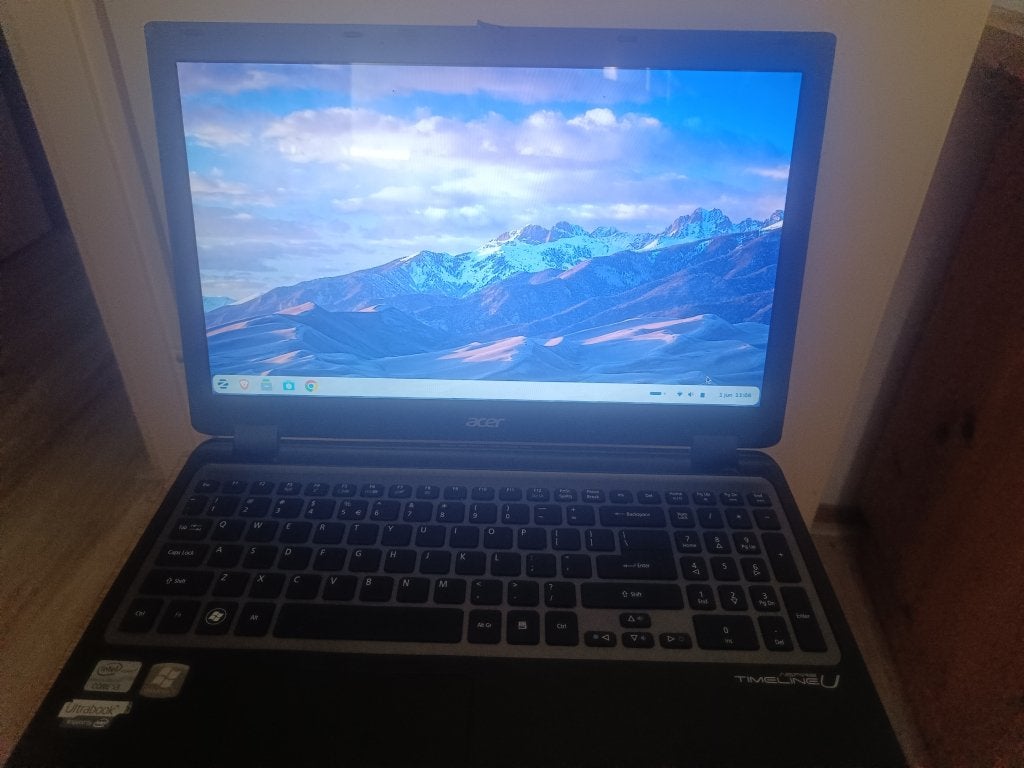 Acer aspire m3 laptop met Zorin Os 18 Besturing systeem, Gebruikt, Minder dan 2 Ghz, Ophalen of Verzenden, Intel i3