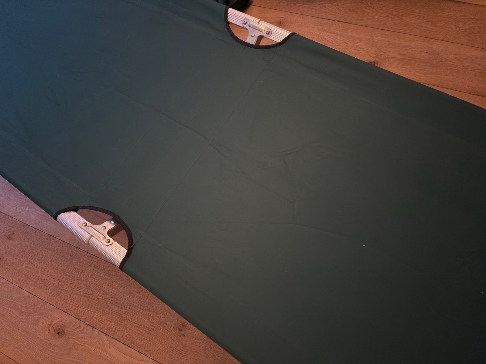 Groen veldbed 190x73x40 cm - Weinig gebruikt, Ophalen, Gebruikt