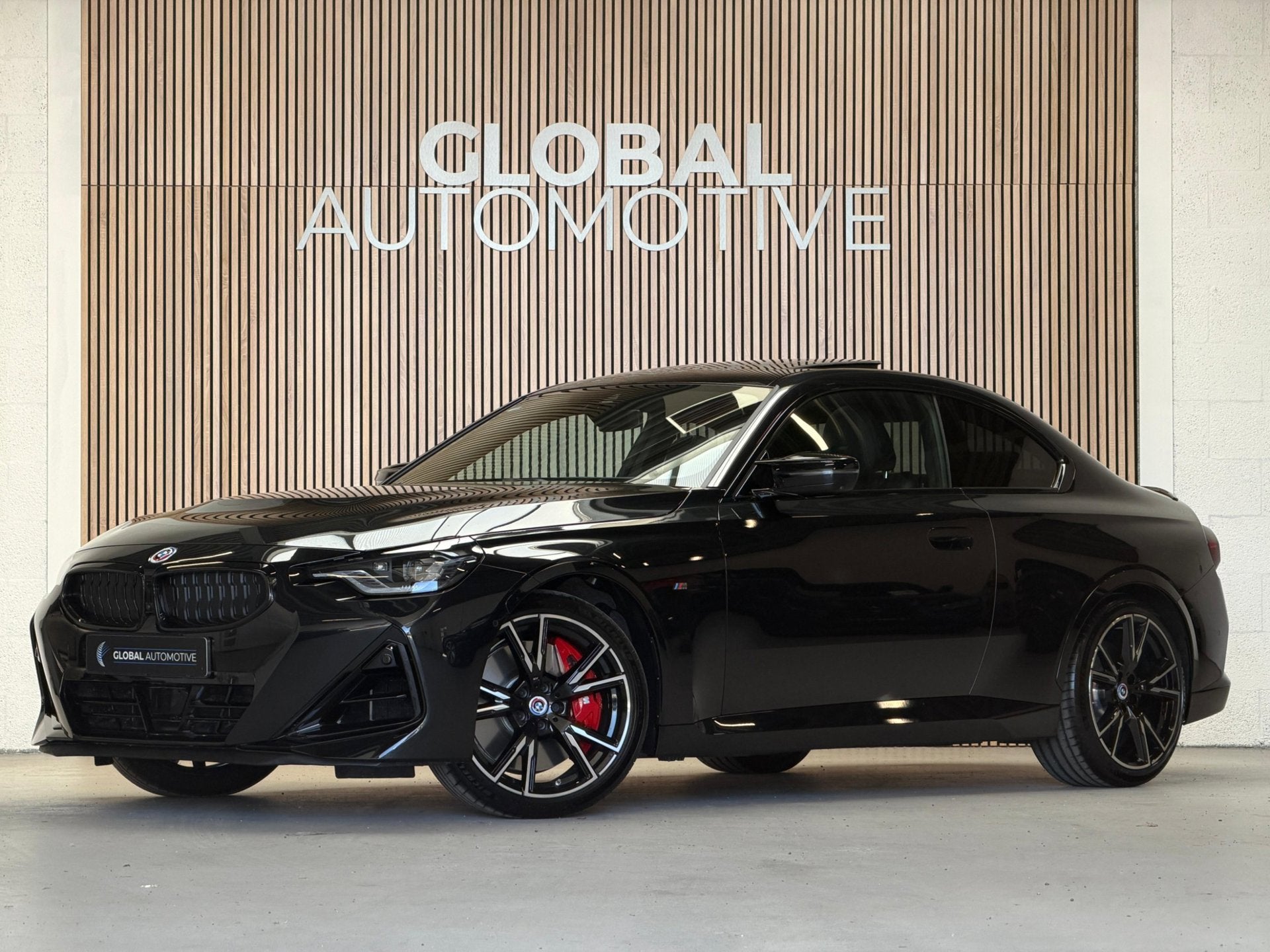 BMW 2-serie Coupé M240i xDrive - SCHUIFDAK - HARMAN KARDON, Auto's, BMW, Automaat, Gebruikt, Zwart, 4 stoelen