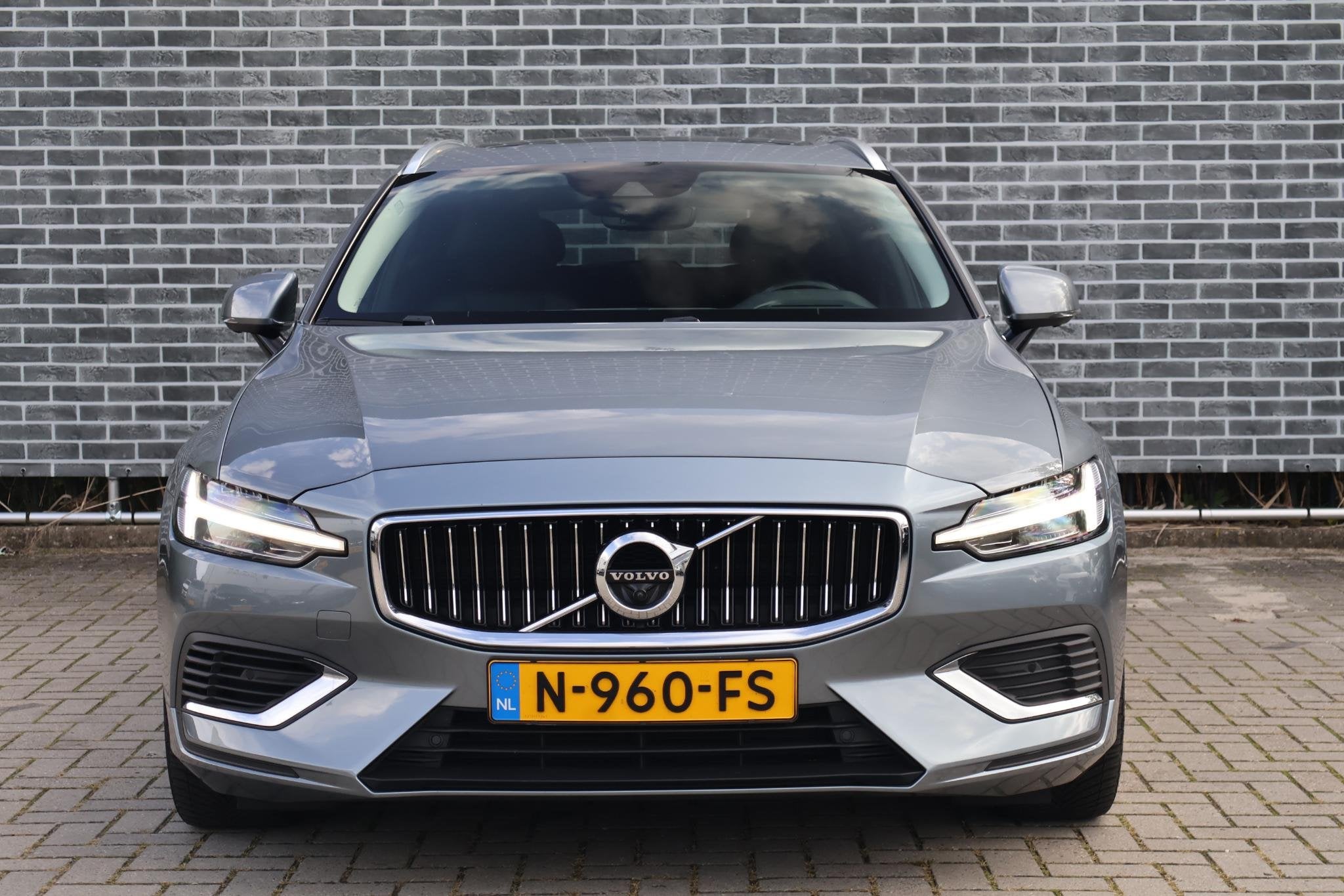 Volvo V60 2.0 T6 Recharge AWD Inscription | Plug-in Hybrid (, Auto's, Gebruikt, Euro 6, 4 cilinders, 340 pk