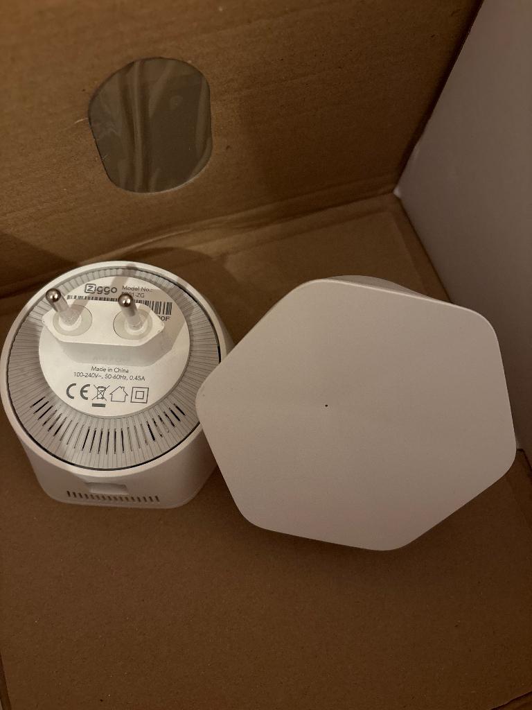 2 x ZIGGO wifi pod 5, Computers en Software, WiFi-versterkers, Gebruikt, Ophalen of Verzenden