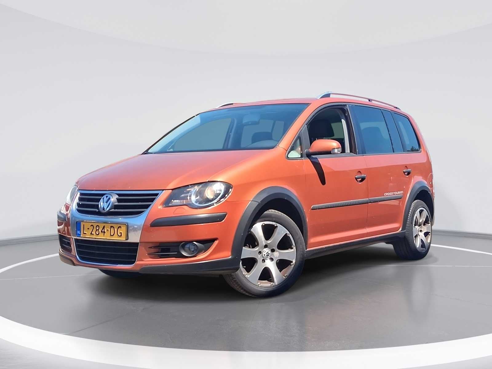 Volkswagen Touran 1.4 TSI Cross 2007 | L-284-DG, Gebruikt, 1507 kg, Handgeschakeld, Euro 4