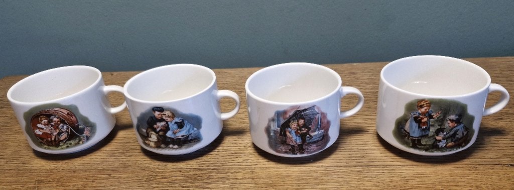 Set van 4 vintage Royco mokken met kinderillustraties, Ophalen of Verzenden