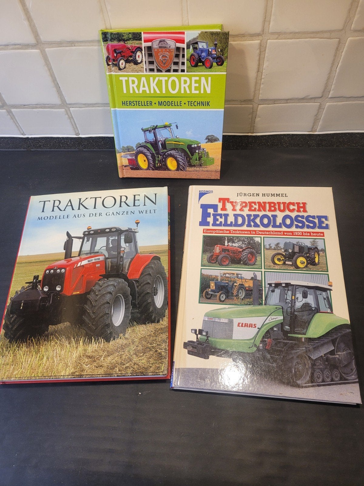 3 tractor boeken - Traktoren, Modellen en Typenboek, Ophalen of Verzenden, Gelezen, Algemeen