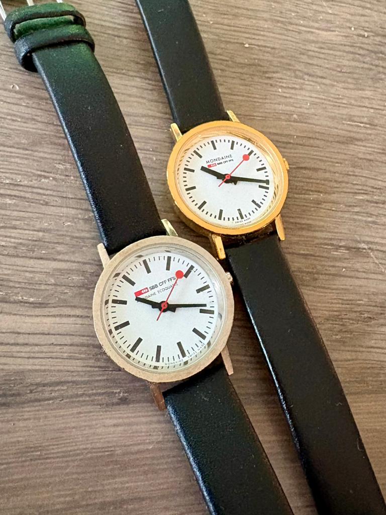 Twee Dames Mondaine Horloges - 35 euro per stuk, Overige merken, Overige materialen, Polshorloge, Ophalen of Verzenden