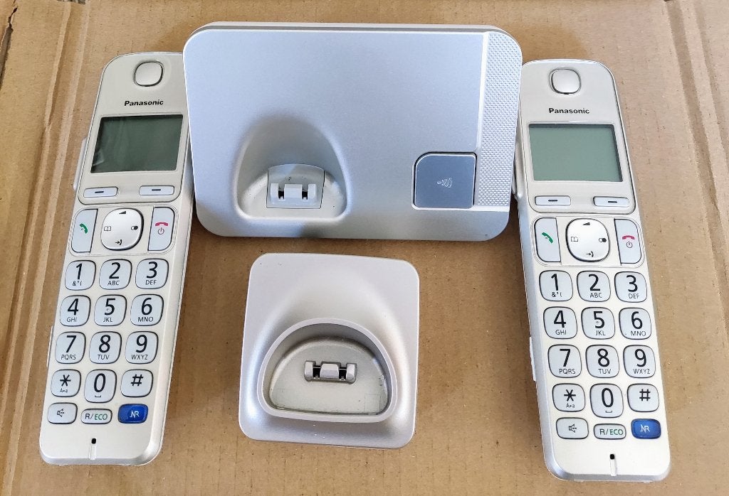 Panasonic - Duo DECT telefoon - seniorentelefoon, Ophalen of Verzenden, Zo goed als nieuw, 2 handsets