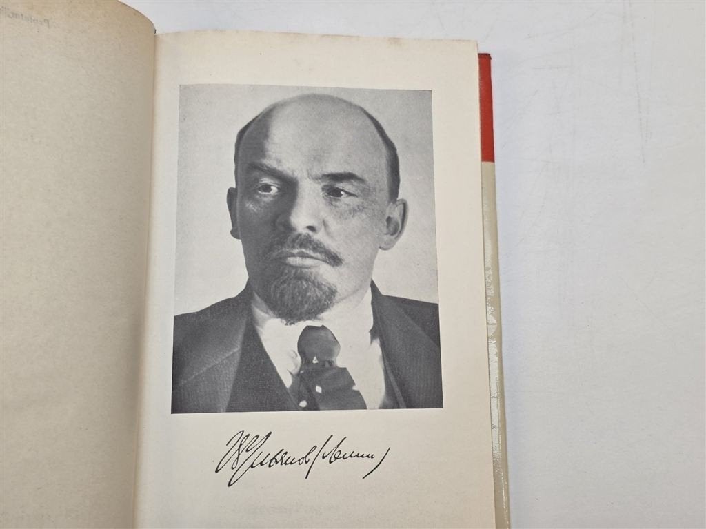 Tegen de Liquidatoren — Lenin Politieke Geschriften 1906-15, Ophalen of Verzenden, Gelezen, Politiek en Staatkunde, Nederland