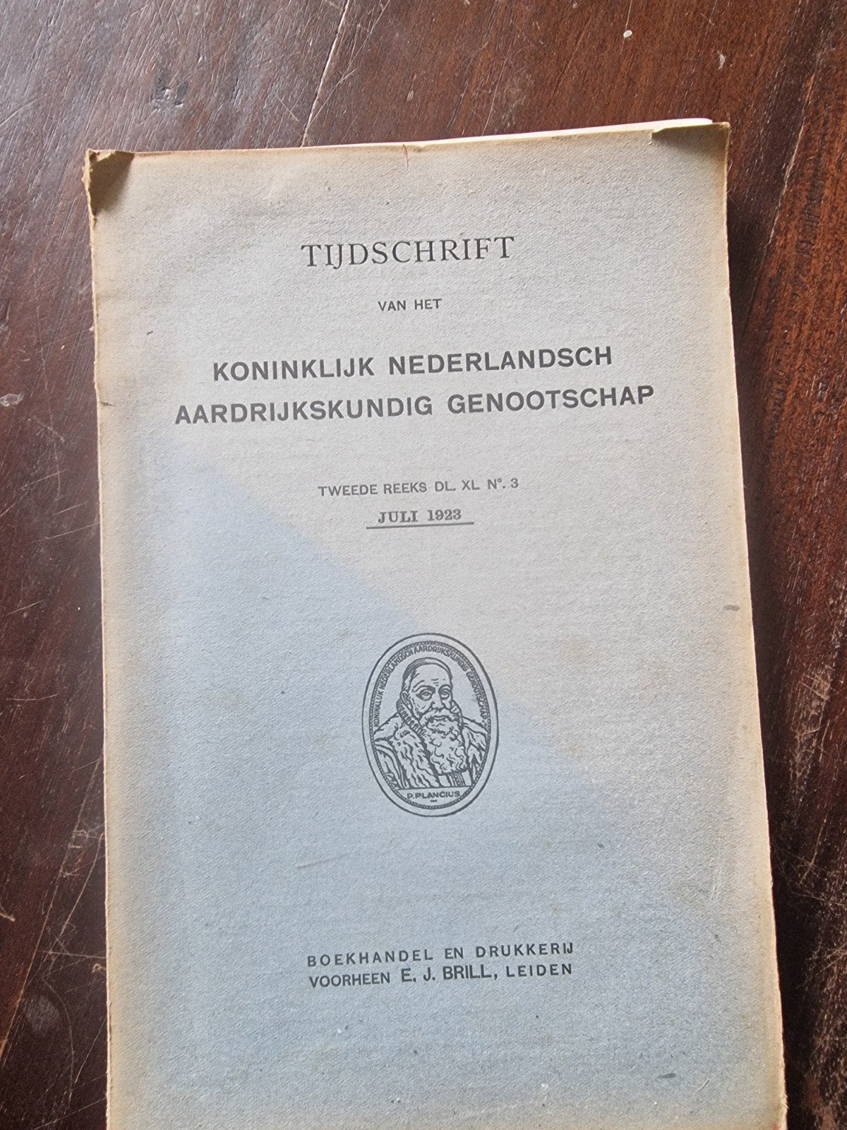 Koninklijk Nederlandsch Aardrijkskundig Genootschap boekje, Ophalen of Verzenden, Gelezen, Overige typen