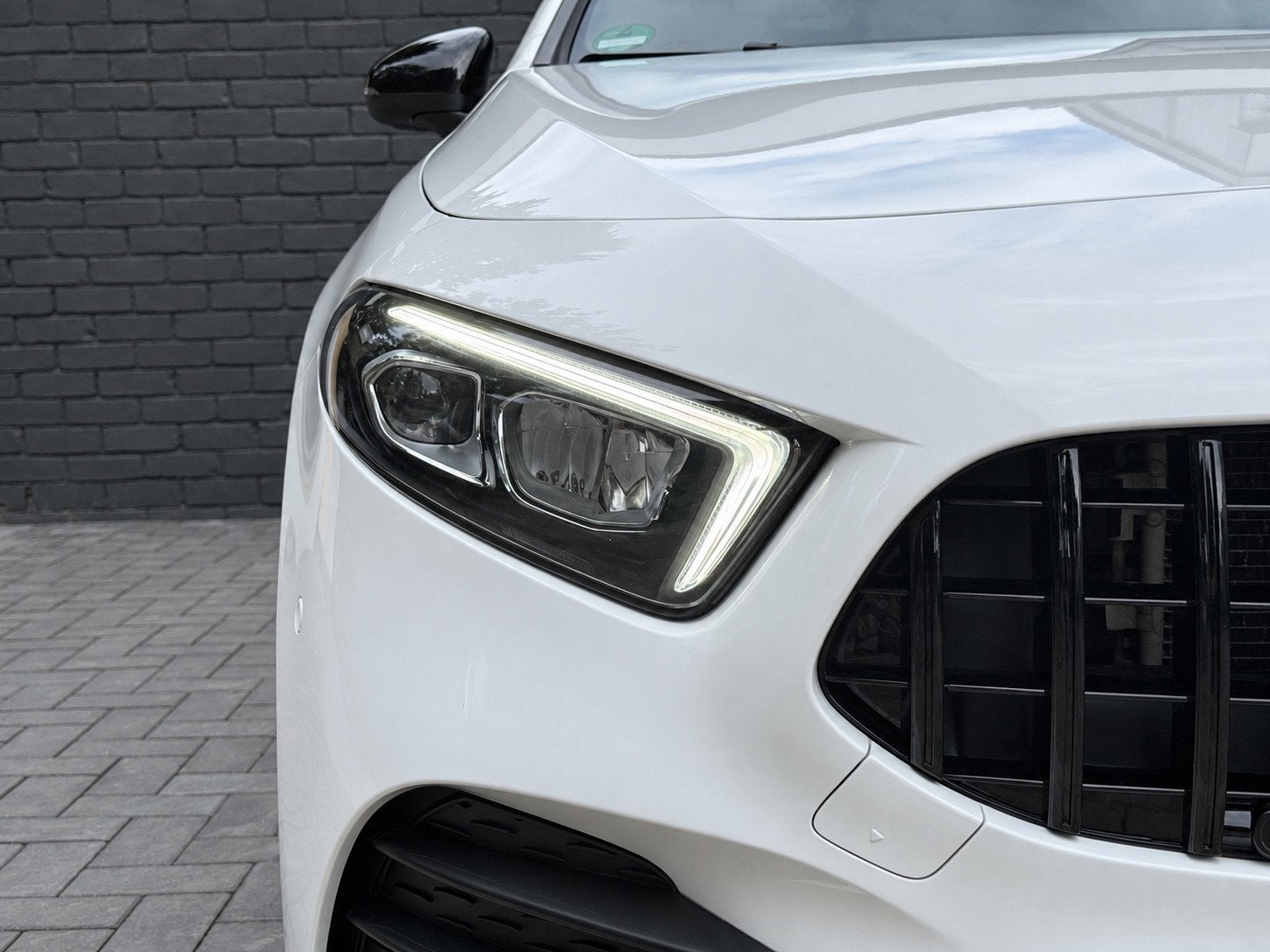 Mercedes-Benz A-klasse 200 AMG Night Premium Plus | Burmeste, Auto's, Dealer onderhouden, Gebruikt, Euro 6, 4 cilinders
