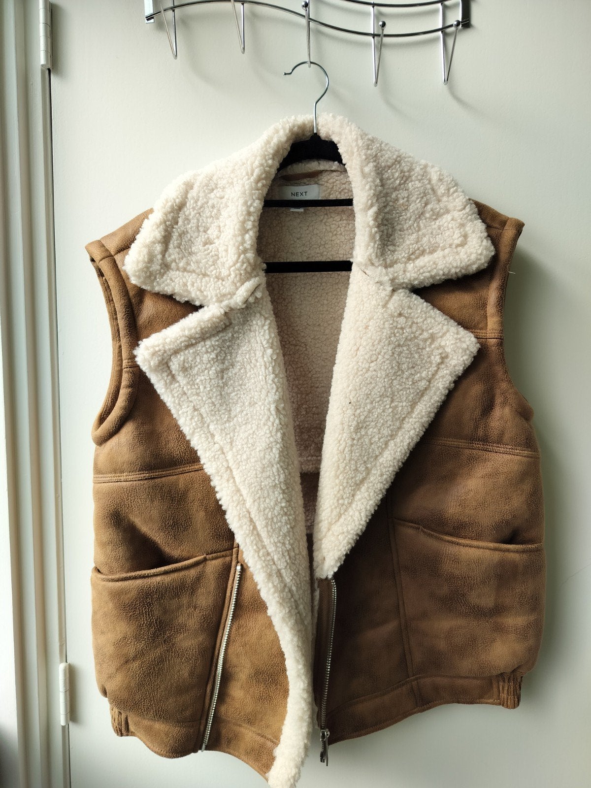 nieuw:  NEXT teddy gilet maat S, Kleding | Dames, Bodywarmers, Bruin, Nieuw, Ophalen of Verzenden, Maat 36 (S)
