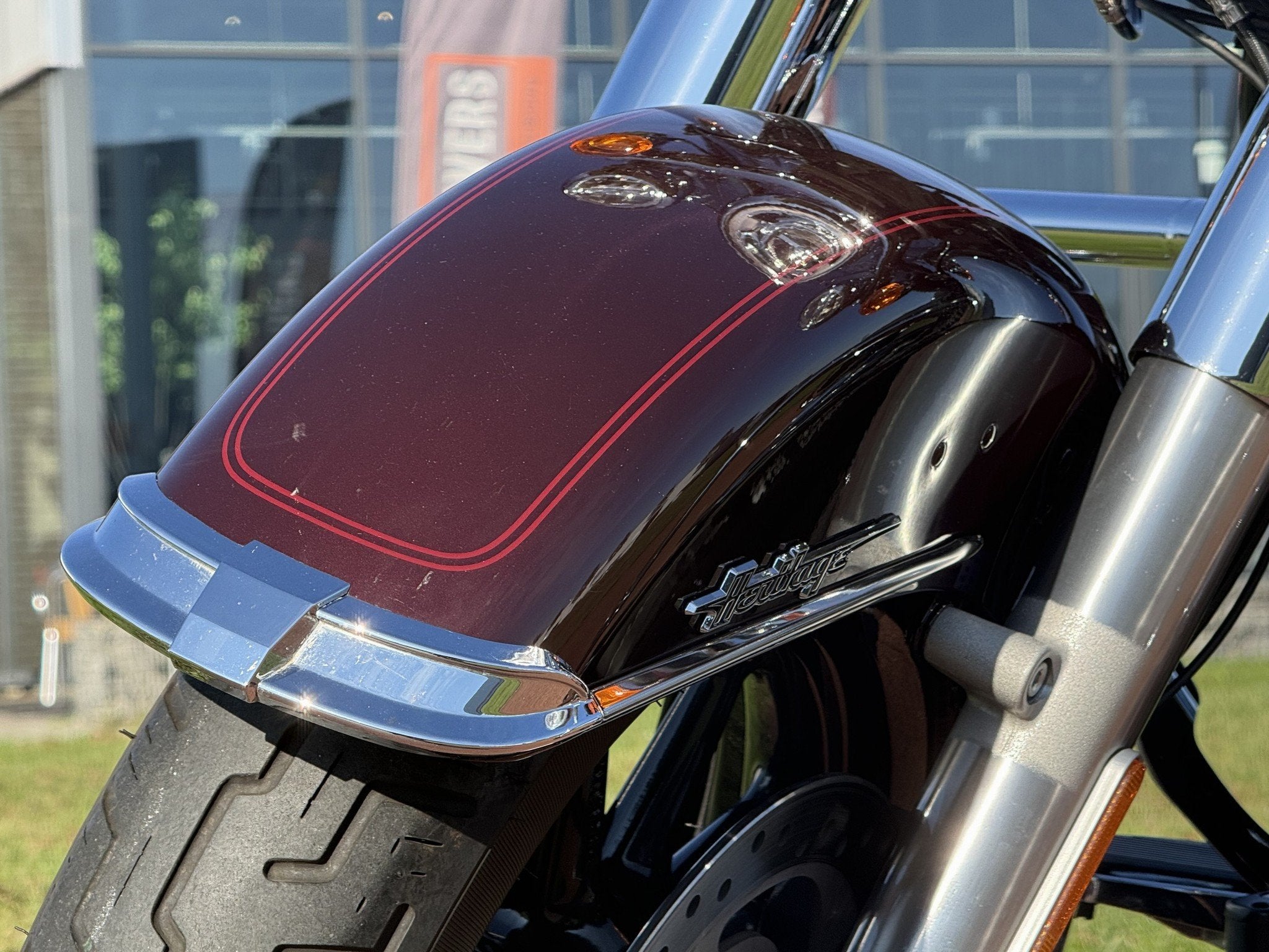 Harley-Davidson FLHCS Heritage Classic 114 Solid Colour, Motoren, Overig, Laan van Vredenoord 33
2289 DA  Rijswijk ZH, NL, ABS