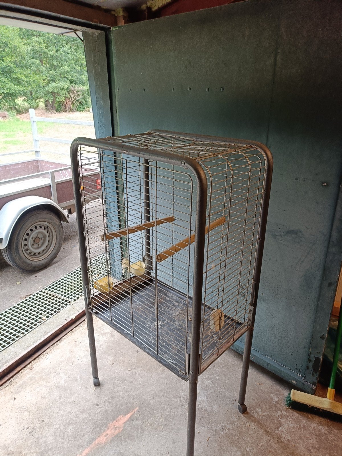 Vogelkooi/ papegaaien kooi  nu 25 euro, Dieren en Toebehoren, Ophalen, Metaal, Vogelkooi