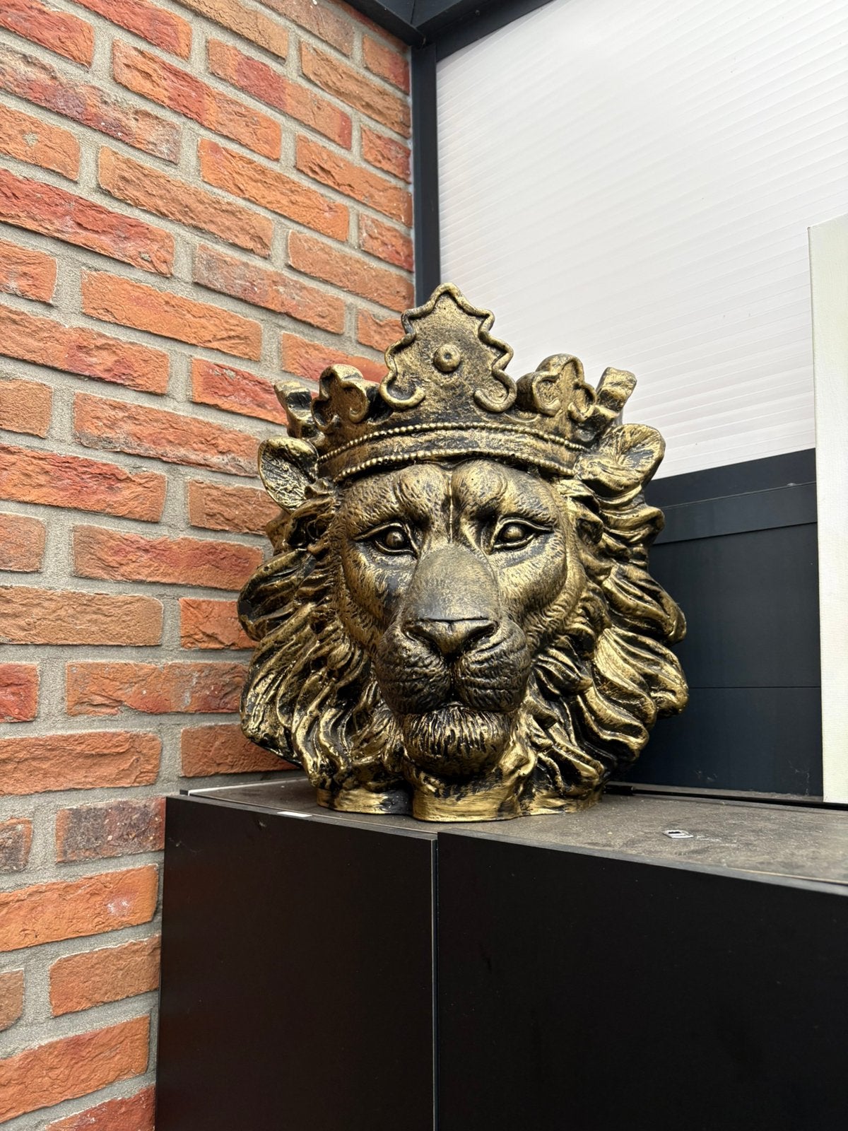Bloempot leeuw, Ophalen, Rond, Zo goed als nieuw, Aardewerk