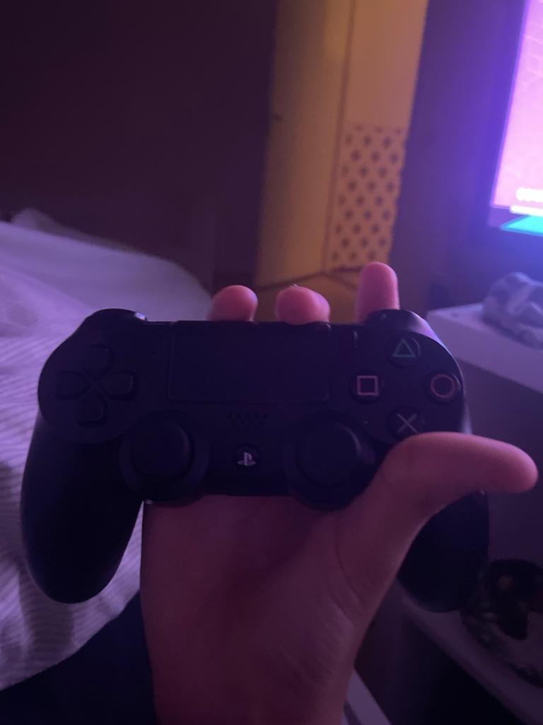 Sony PlayStation 4 Controller - Zwart, Spelcomputers en Games, Spelcomputers | Sony PlayStation 4, Gebruikt, Met 1 controller