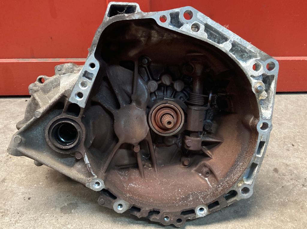 Versnellingsbak Toyota Aygo 1.0 BJ 2012 VB code 20TT05, Ophalen, Gebruikt, Citroën