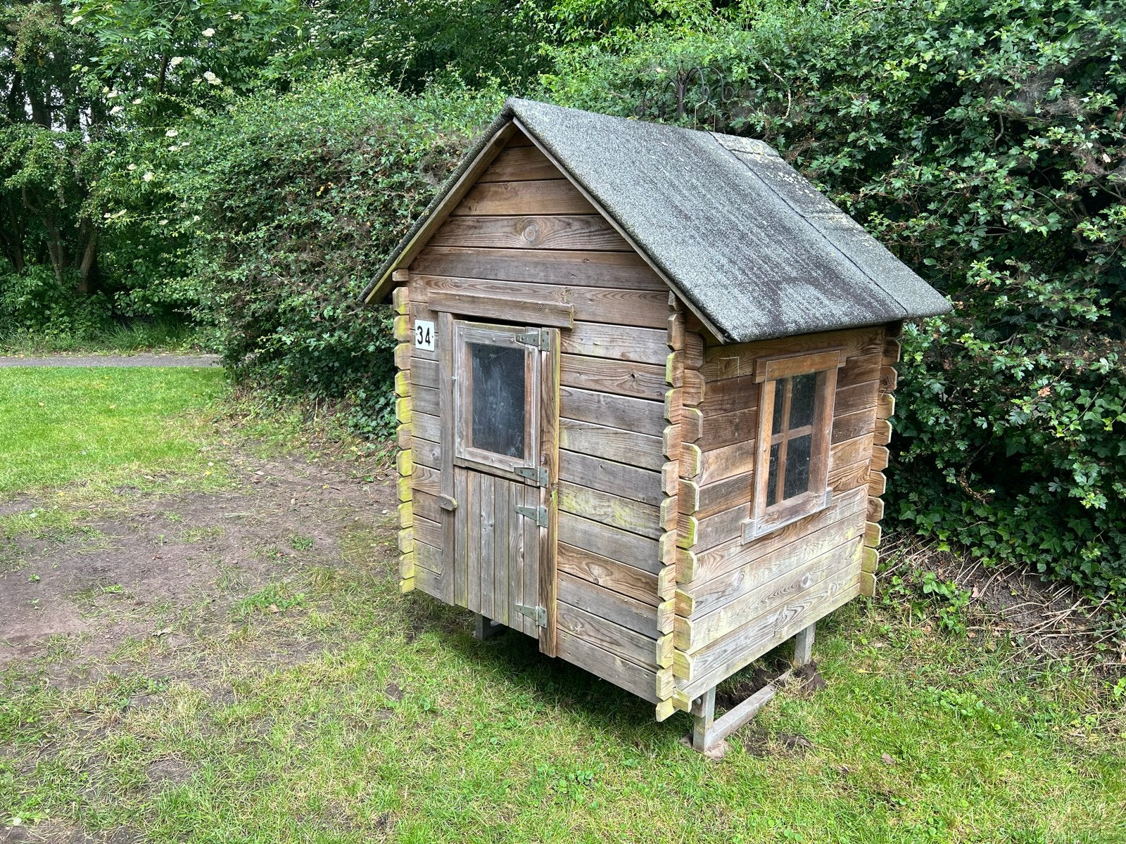 Houten speelhuisje op verhoging, Ophalen, Gebruikt, Hout