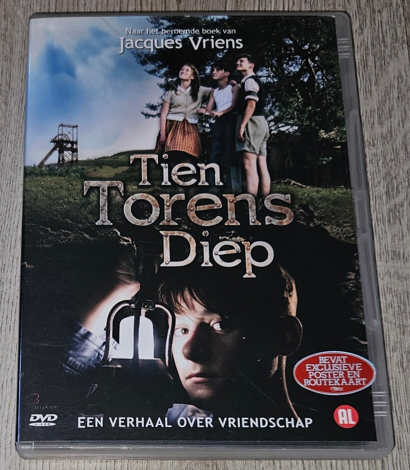 Tien Torens Diep -  3DVD Box - Avontuurlijke jeugdfilm, Ophalen of Verzenden, Gebruikt