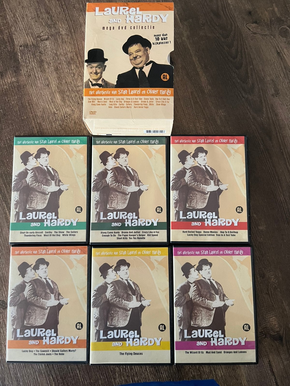 Dvd Laurel and Hardy 6 stuks in box, Alle leeftijden, Ophalen of Verzenden, Zo goed als nieuw, Komedie