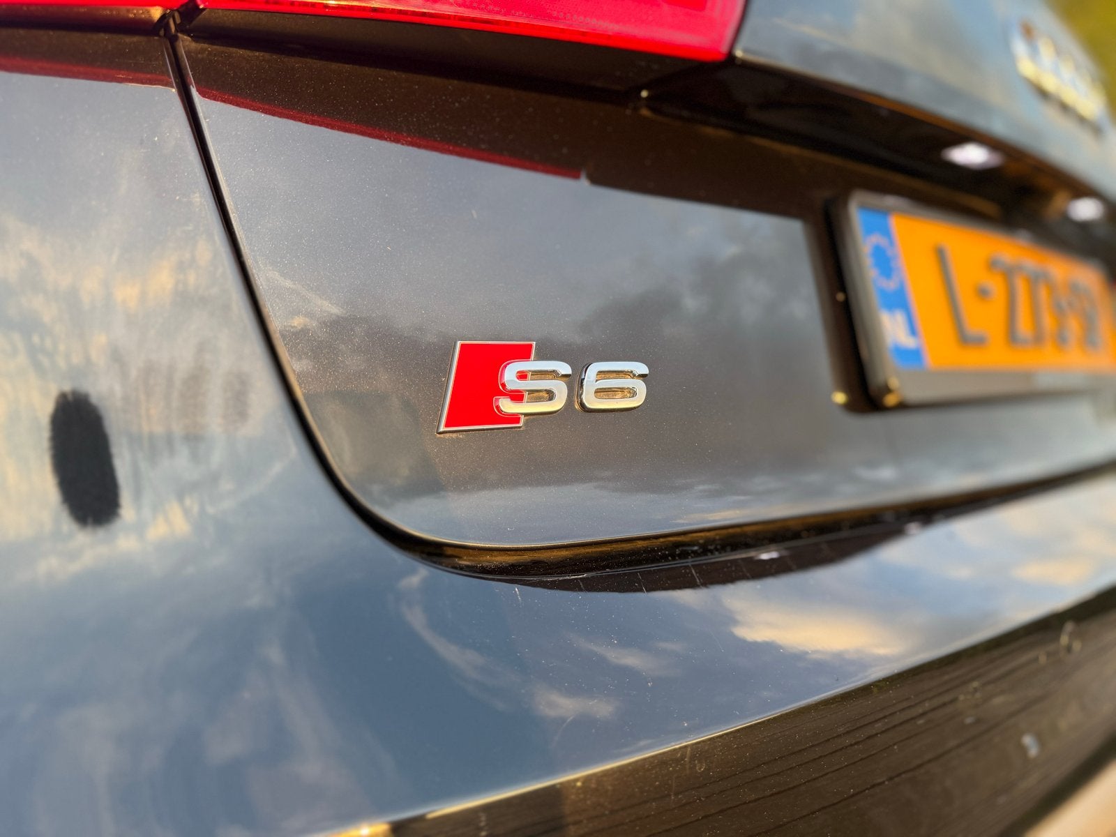 Foto 5 van Audi S6 420pk Quattro S Tronic 2012 Zwart