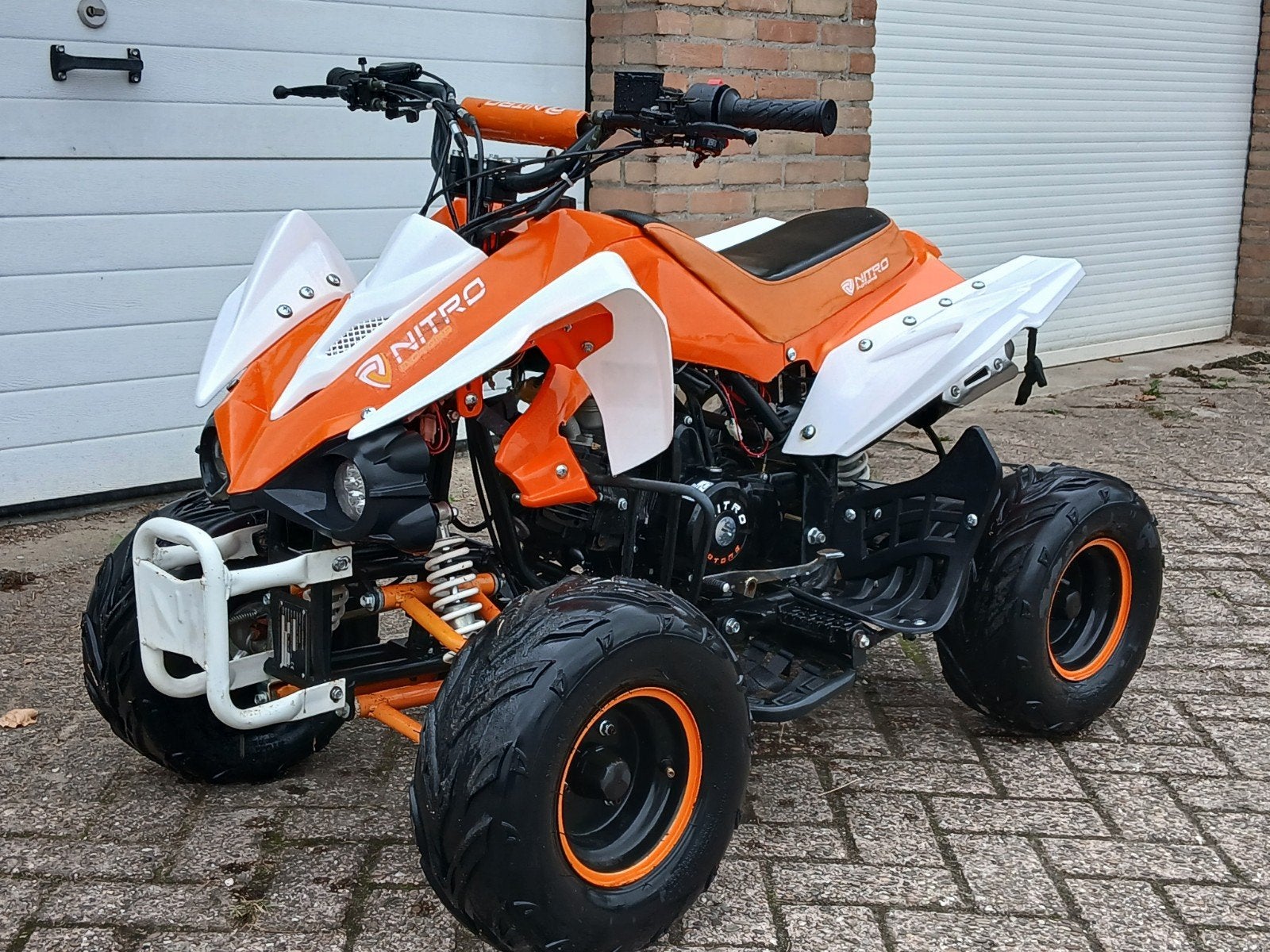 nitro 125 cc 4takt  met voor en achteruit