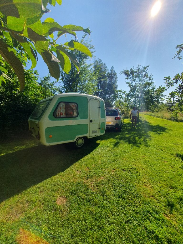 Wij verhuren "ons Dotje" ze is een minicaravan, Predom., Standaardzit, Tot en met 2, Particulier, 500 - 750 kg