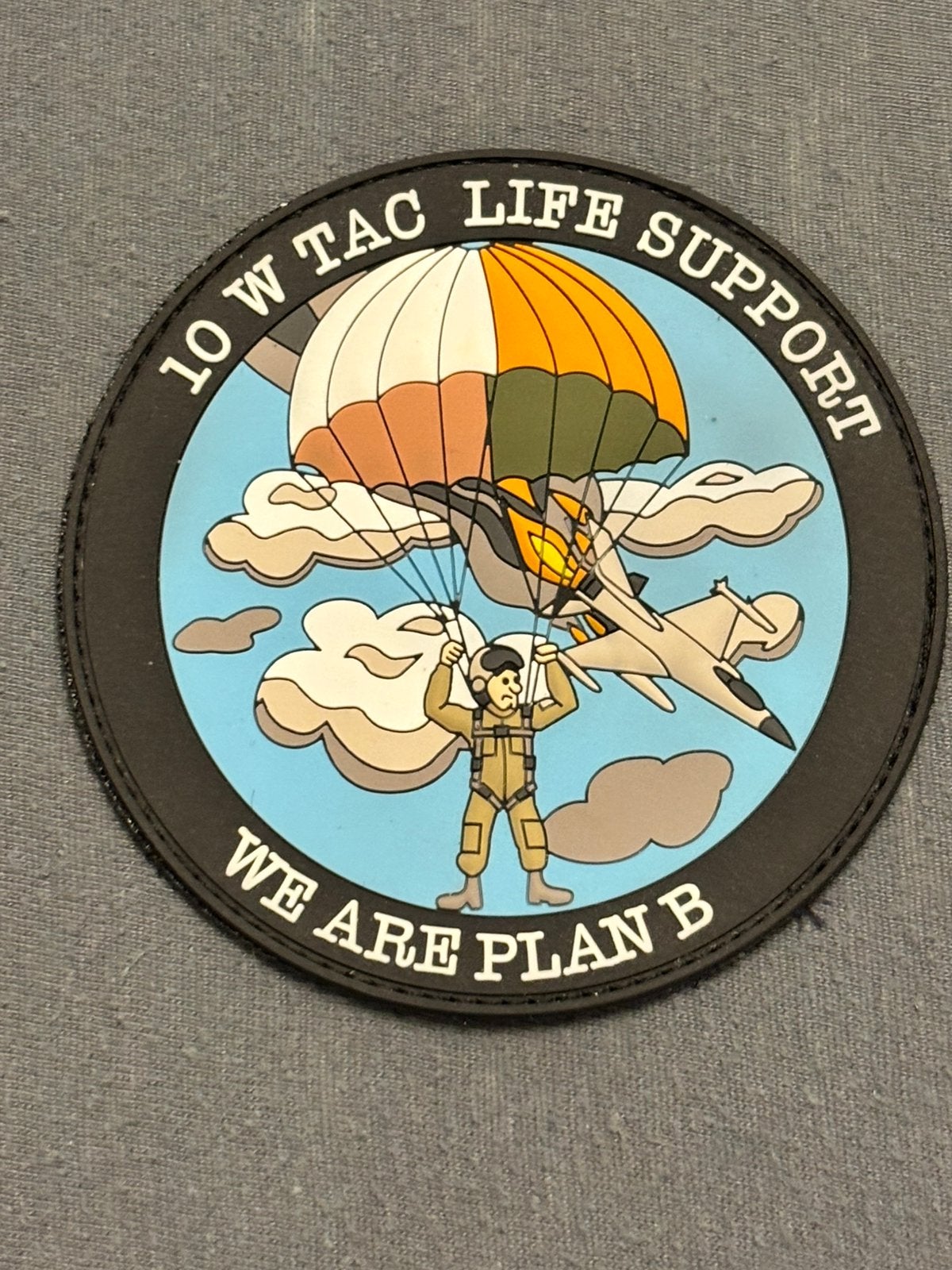 Pvc embleem 10W life support, Verzamelen, Militaria | Algemeen, Verzenden, Luchtmacht, Overige gebieden, Embleem of Badge