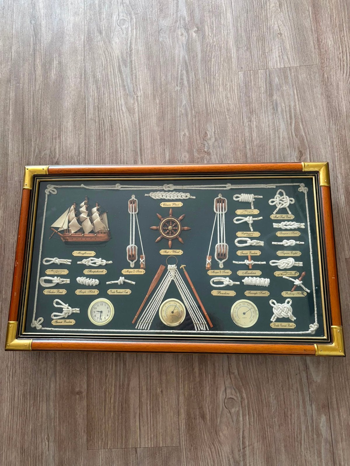 Maritieme knopenvitrine, Ophalen, Zo goed als nieuw