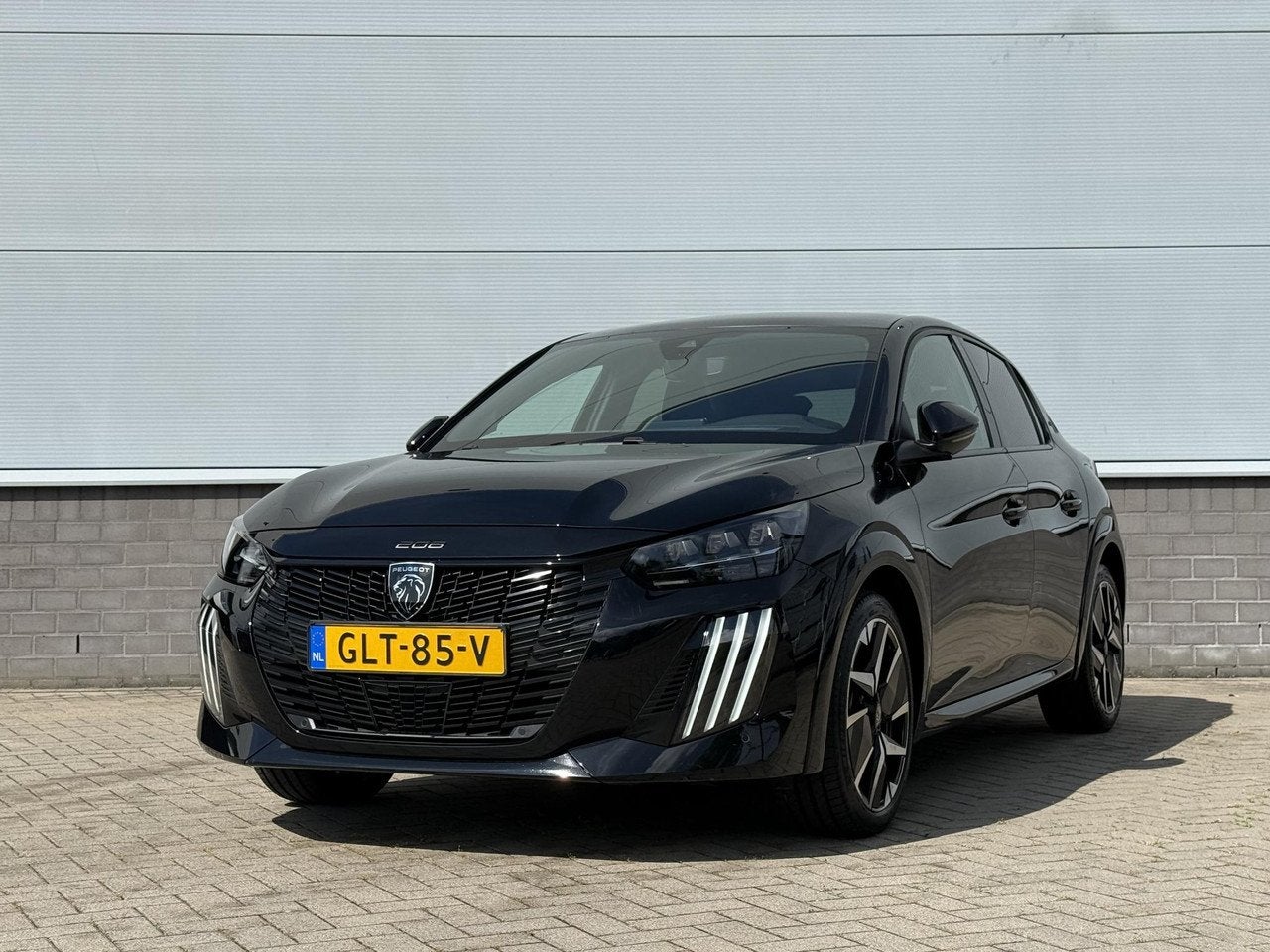 Peugeot 208 Hybrid Automaat GT | Panoramadak | Navigatie | P, Auto's, Automaat, Dealer onderhouden, 101 pk, Gebruikt