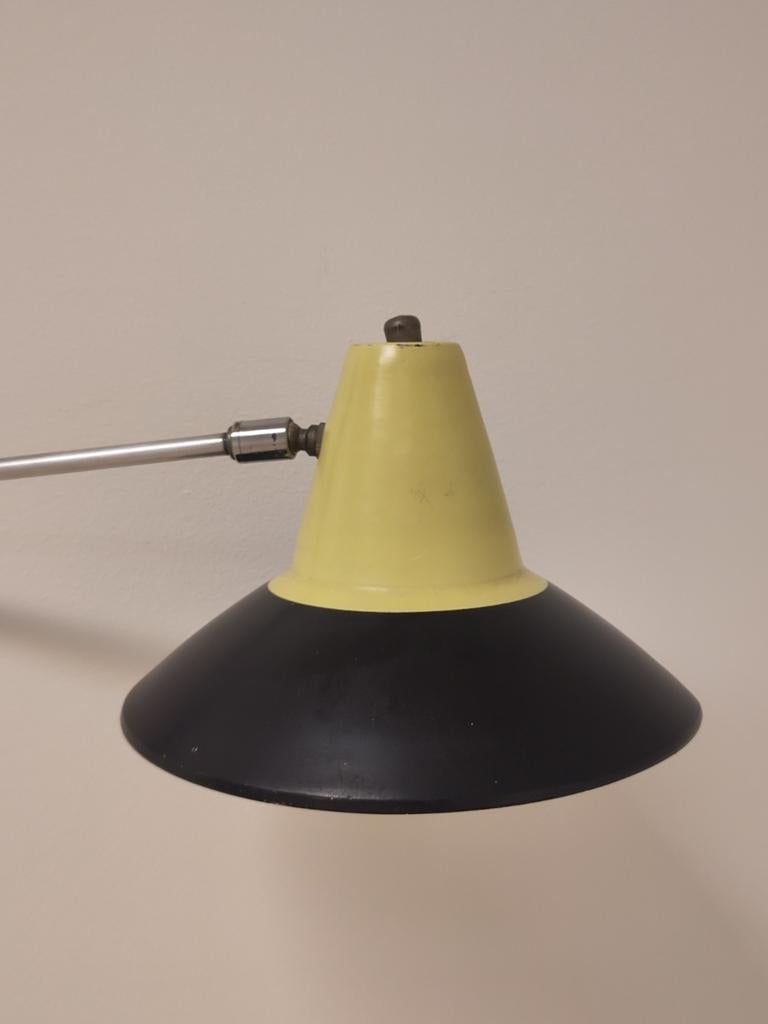 Vintage wandlamp zwenkarm lampje zwart geel metaal, Gebruikt, 25 tot 50 cm, ., Rond