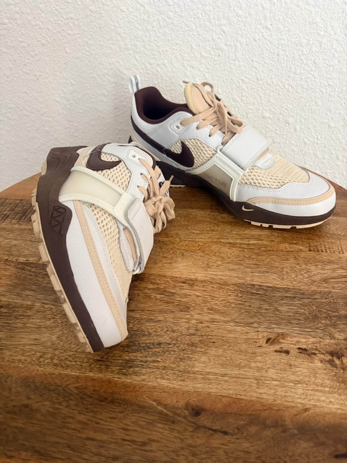 Nike Travis Scott Cactus Jack schoenen, Ophalen of Verzenden, Zo goed als nieuw, Bruin, Sneakers of Gympen