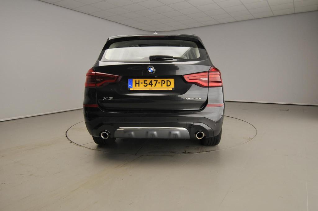 BMW X3 xDrive30i Leder / Panoramadak / Trekhaak / / Camera /, Auto's, BMW, 1998 cc, Gebruikt, 4 cilinders, 252 pk