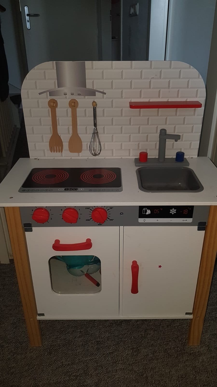 Houten speelkeuken met accessoires en speelgoedapparaten, Kinderen en Baby's, Speelgoed | Speelkeukens, Ophalen, Gebruikt