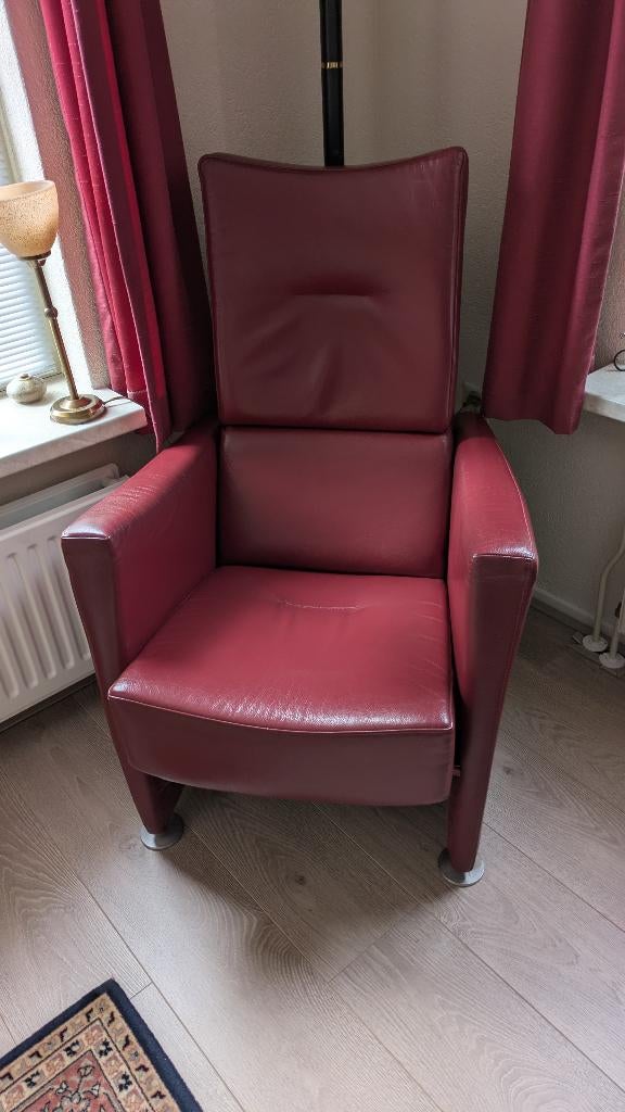Rode fauteuil  leder, Ophalen, Strak, Gebruikt, Minder dan 75 cm
