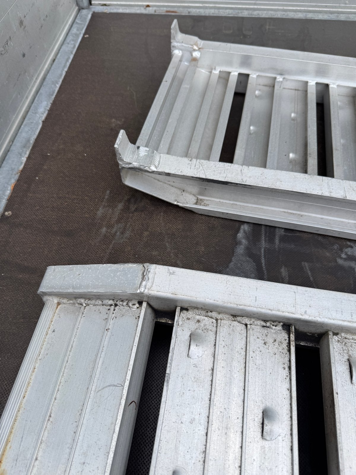Aluminium oprijplaten (2 stuks), Ophalen, Gebruikt, Ladder, 2 tot 4 meter