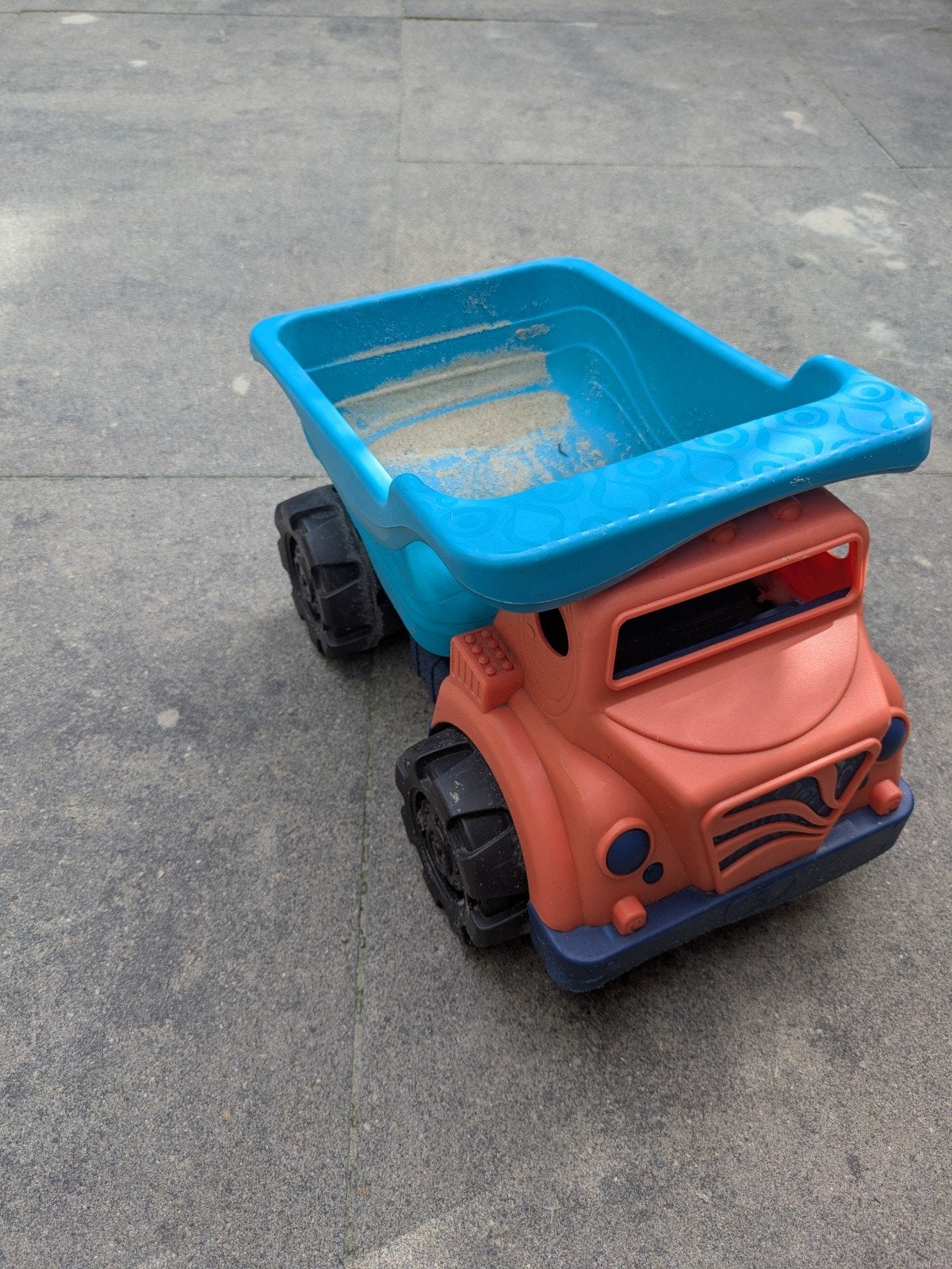 kiepwagen voor zand en speelplezier speelgoed, Ophalen of Verzenden, Gebruikt
