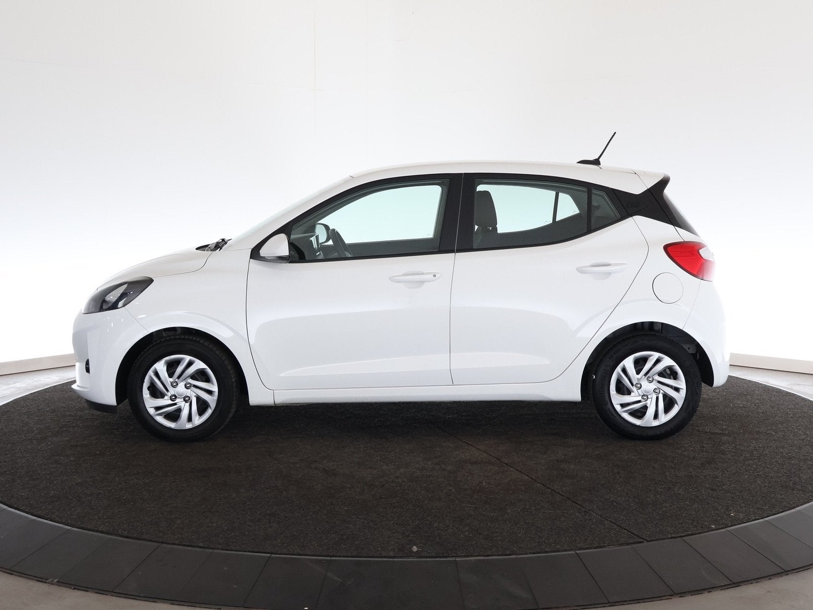 Hyundai i10 1.0 Comfort | Airco | 12 maanden BOVAG |, Stof, Gebruikt, 899 kg, 4 stoelen