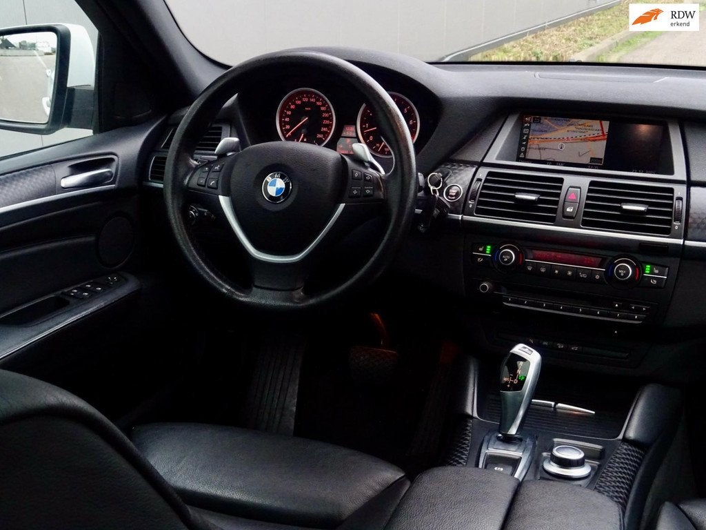 BMW X6 XDrive35i High | Youngtimer | DAK | NIEUW! |, Auto's, BMW, Gebruikt, Zwart, Bi-Xenon koplampen, 4 stoelen