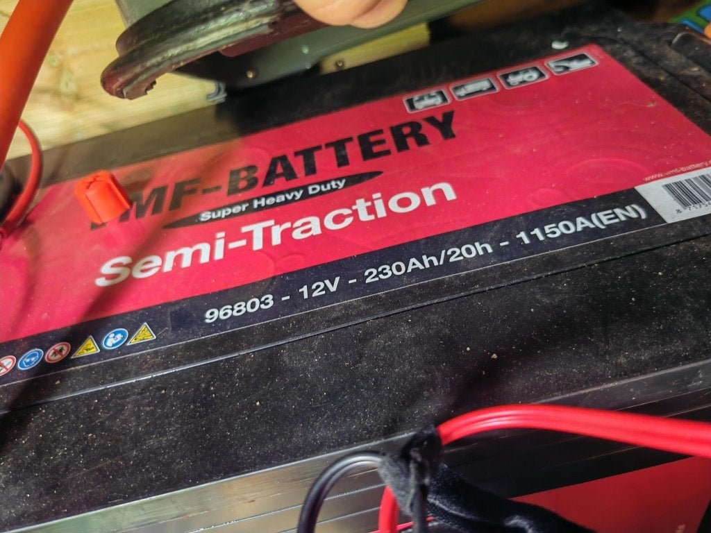 VMF Semi-Traction Accu 12V 230Ah, Auto-onderdelen, Accu's en Toebehoren, Ophalen, Gebruikt