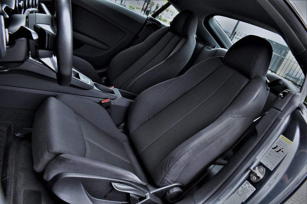 Audi TT 1.8 TFSI 180pk Automaat S-Line 1e Eig Dealer OH Virt, Auto's, Audi, Gebruikt, 4 cilinders, Bedrijf, 1205 kg
