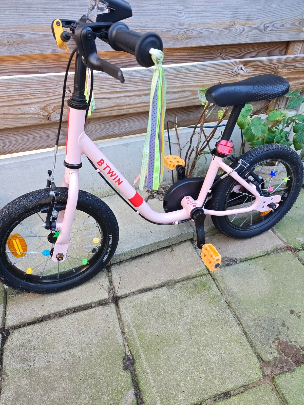 Meisjesfiets Decathlon B'Twin met zijwielen, Ophalen, Gebruikt, Velgrem, Handrem