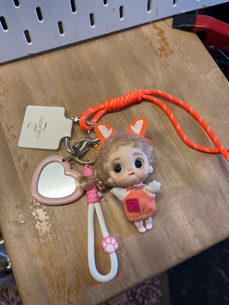 Leuke sleutelhanger met popje en spiegel, Ophalen of Verzenden, Nieuw, Knuffel of Figuurtje