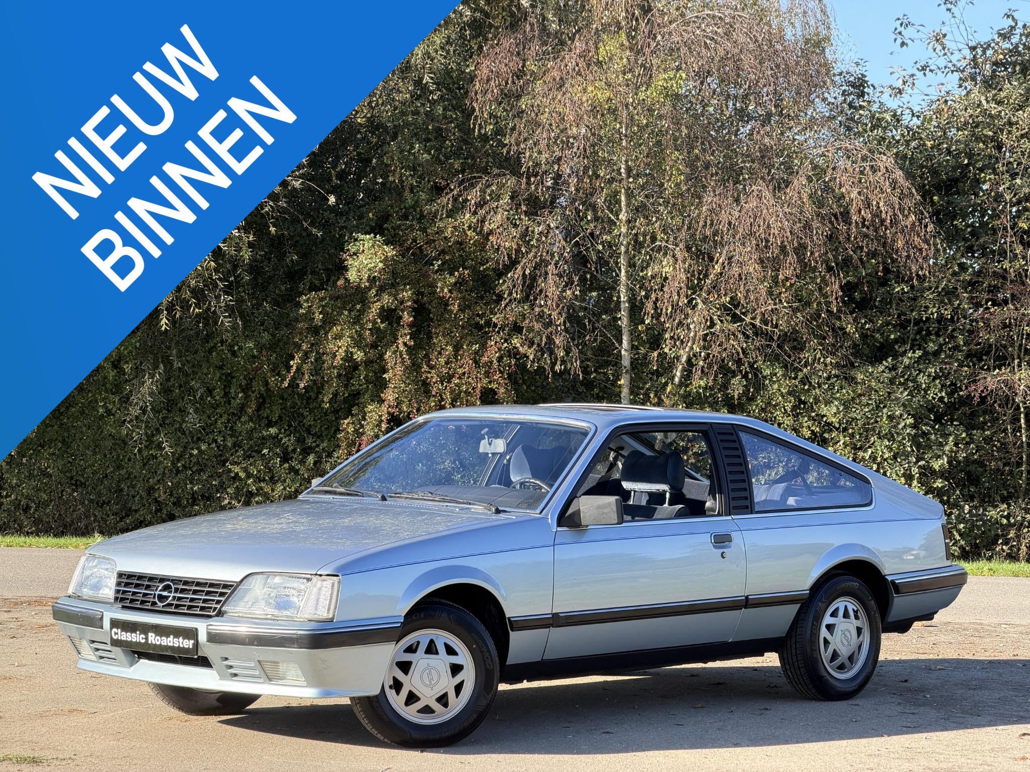 Opel Monza 2.5i, SCHUIFDAK, VELOURS BEKLEDING, Auto's, Overige modellen, Bedrijf, Handgeschakeld, 6 cilinders