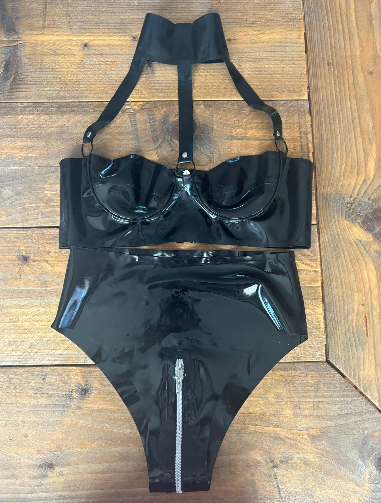 Halter top met slip / Latex / Maat M, Kleding | Dames, Ondergoed en Lingerie, Verzenden, Zwart, Setje