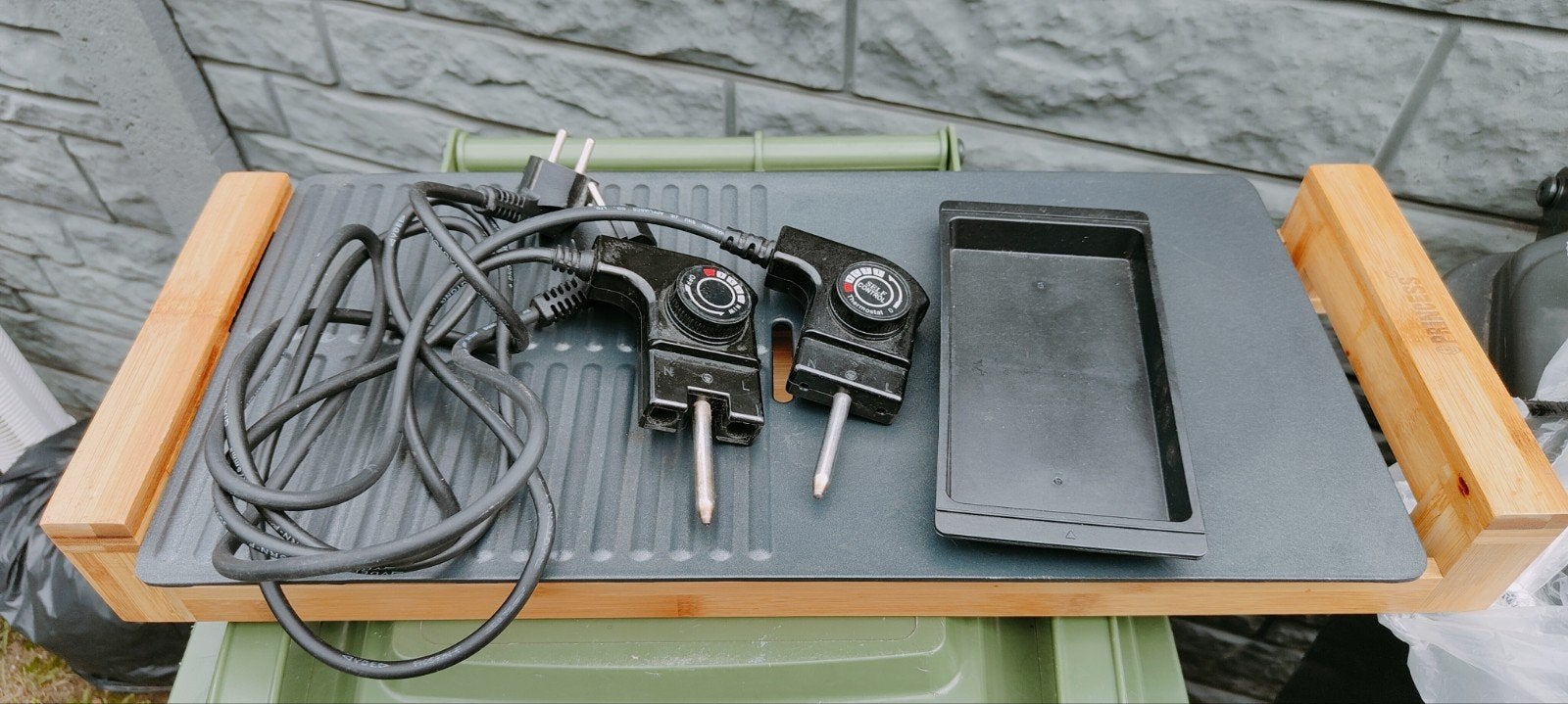 Elektrische Tafelgrill met Bamboe Frame, Witgoed en Apparatuur, Grillplaten, Ophalen, Zo goed als nieuw, Tafelgrill