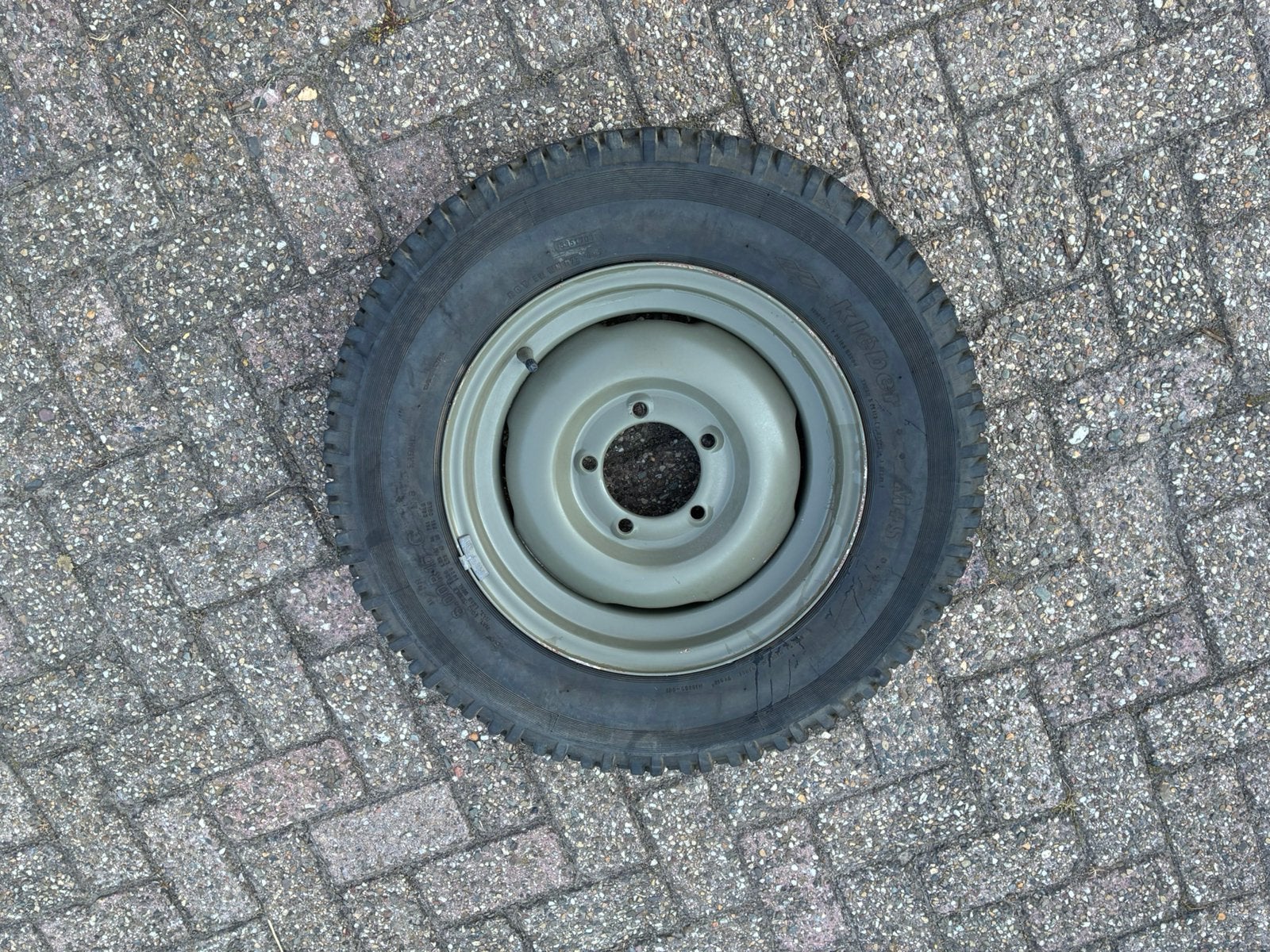 Wiel / velg met band voor willy leger jeep, Ophalen of Verzenden, Zo goed als nieuw